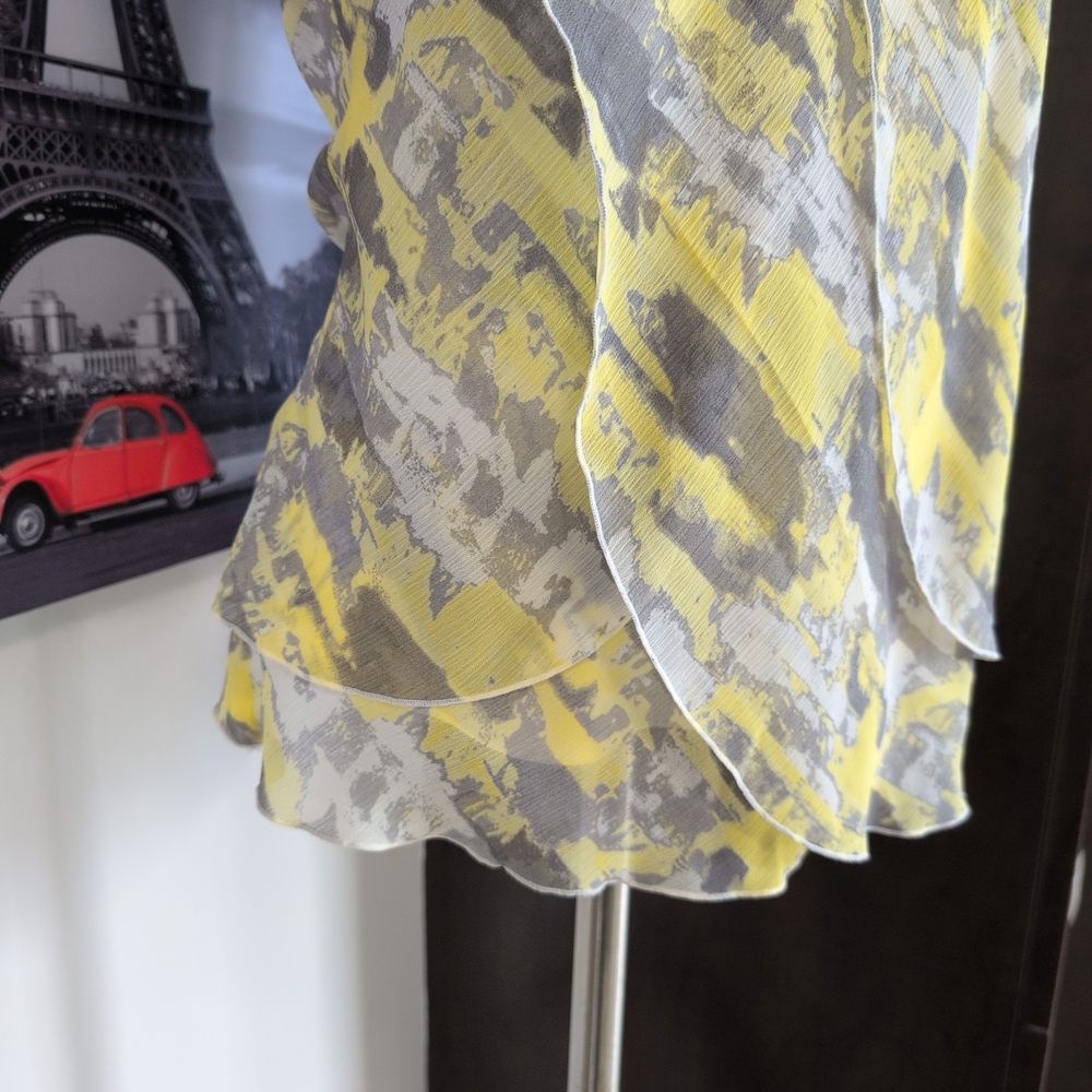 Ricki's Yellow and Gray Patterned Blouse - Picture 4 of 9